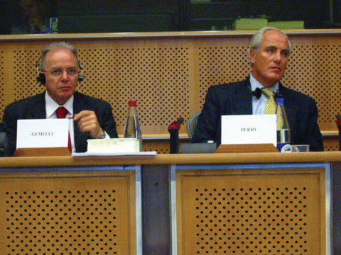 Roy (right) in the European parliament with former MEP Nino Gemelli