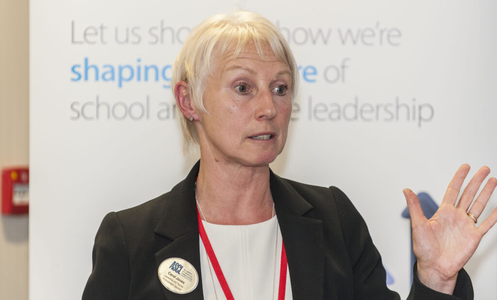 Schools urged to publish salary gap to wipe out gender bias Schools urged to publish salary gap to wipe out gender bias
