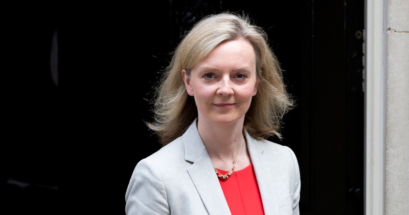 Liz Truss U-turns on public sector pay plan