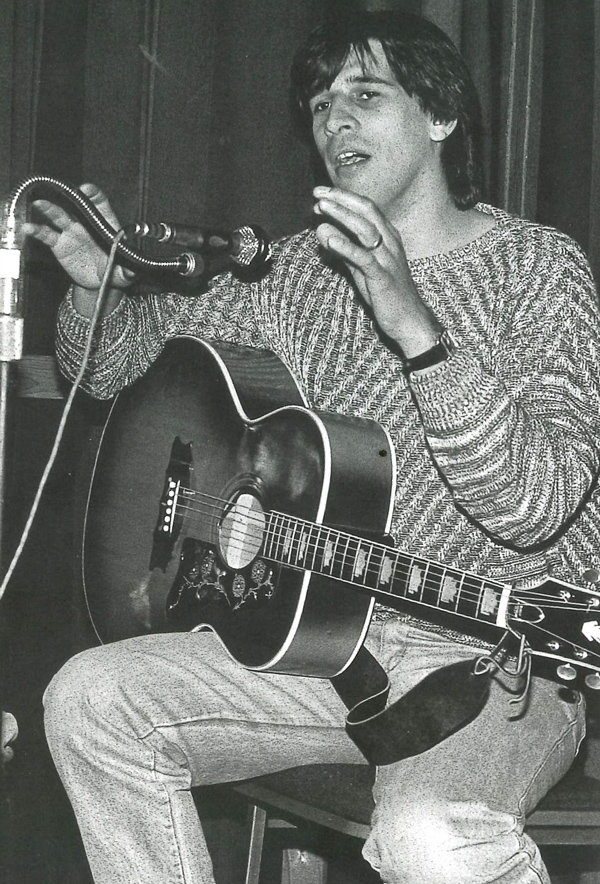 SteveChalkeGuitarinset600px | Schools Week