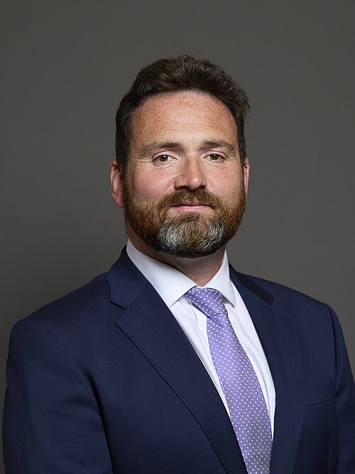OfficialportraitofGregorPoyntonMPcrop22 | Schools Week