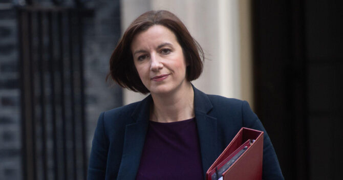 Pay: Schools can only afford a 2.7% rise over 2 years - DfE