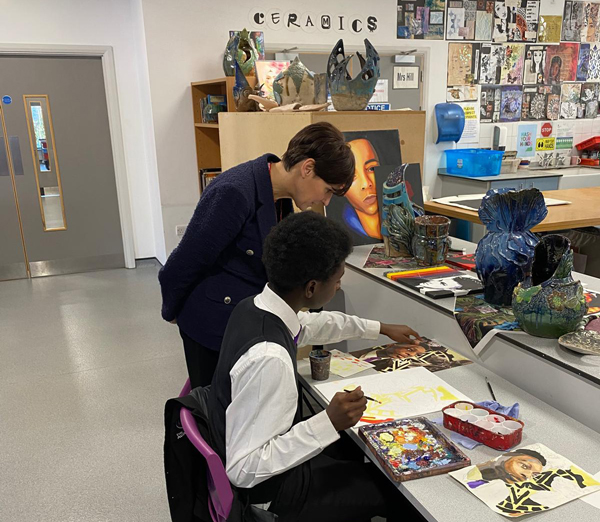 Francisvisitingaschoolduringhernationalcurriculumroadshowinset600px | Schools Week