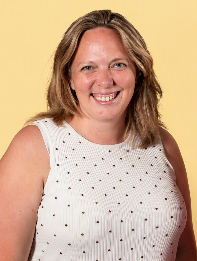 Headshot of Laura Clayton