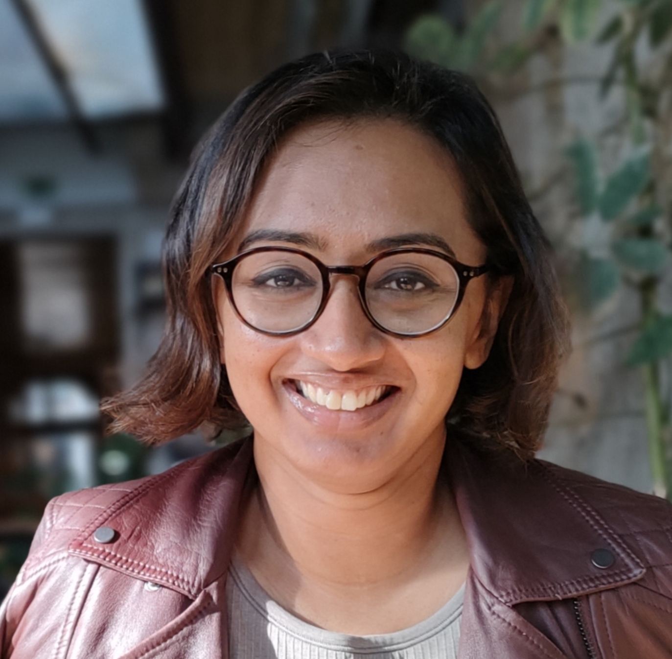 Headshot of  Yalinie Vigneswaran